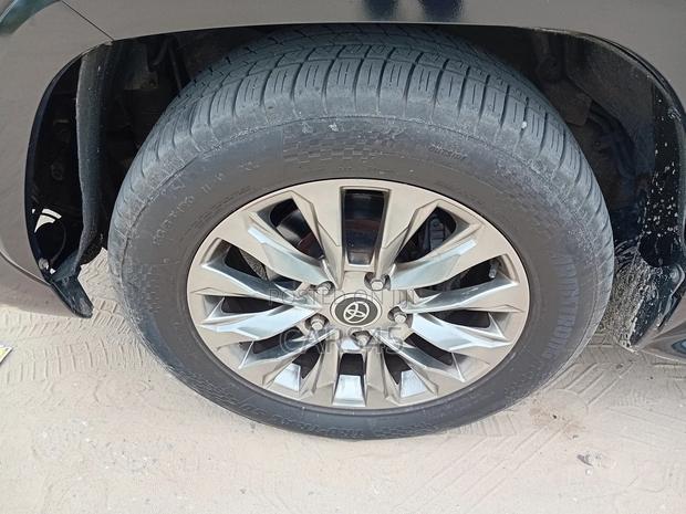 Toyota Land Cruiser 4.7 VX-R 2009 Black