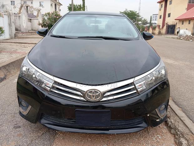 Toyota Corolla 2015 Black