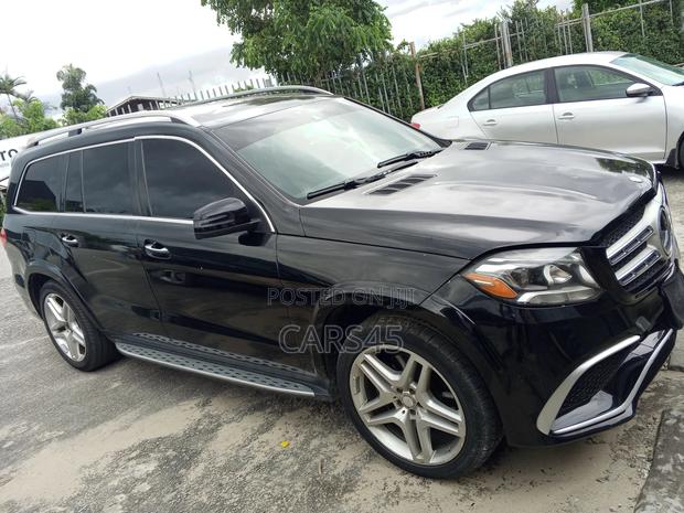 Mercedes-Benz GL-Class GL550 4MATIC 4dr SUV AWD (4.7L 8cyl Turbo 7A)