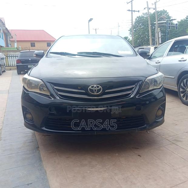 Toyota Corolla 2012 Black