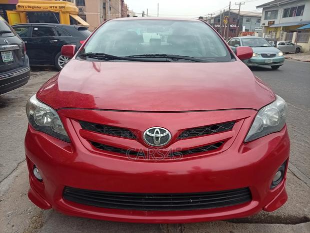 Toyota Corolla 2013 Red