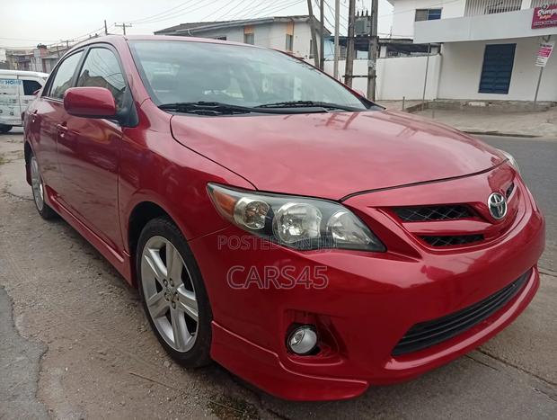 Toyota Corolla 2013 Red