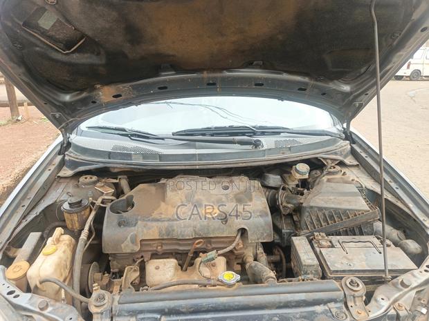 Nissan Primera 2006 Gray