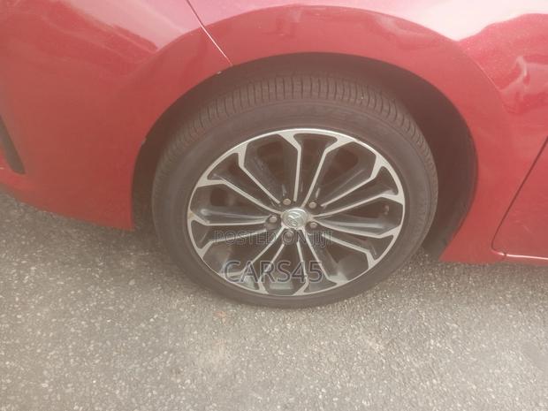 Toyota Corolla 2014 Red