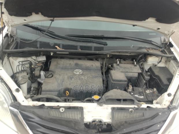 Toyota Sienna 2015 White
