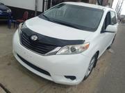 Toyota Sienna 2015 White for sale
