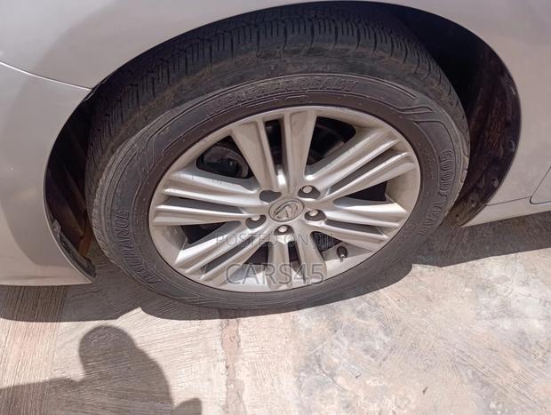 Lexus ES 2014 Silver