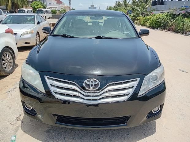 Toyota Camry Hybrid 2011 Black
