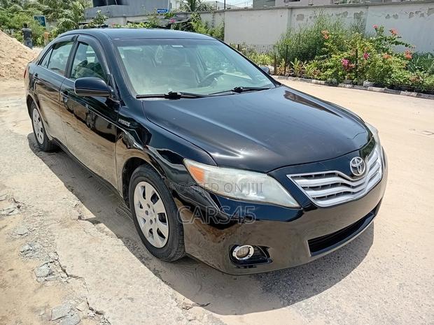 Toyota Camry Hybrid 2011 Black