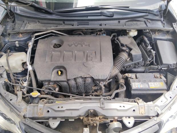 Toyota Corolla 2016 Blue