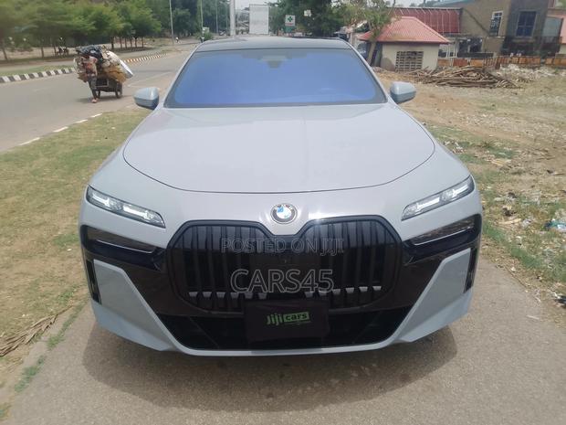 BMW 760 2023 Gray