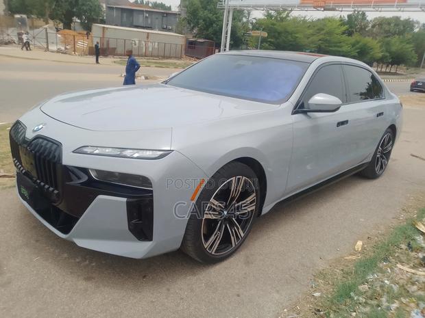BMW 760 2023 Gray