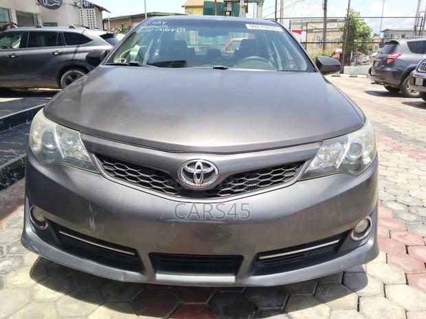 Toyota Camry 2013 Gray