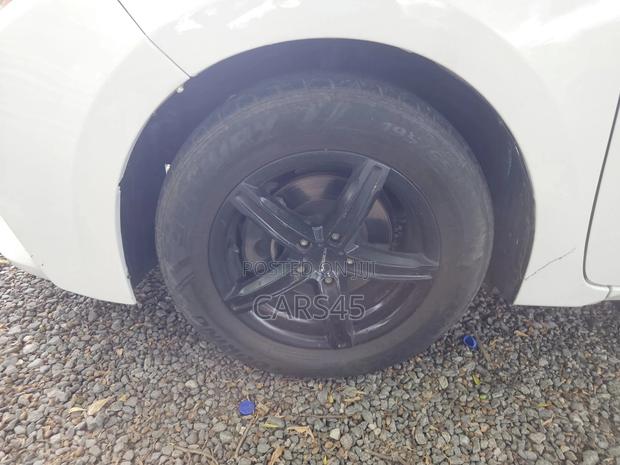 Toyota Corolla 2014 White