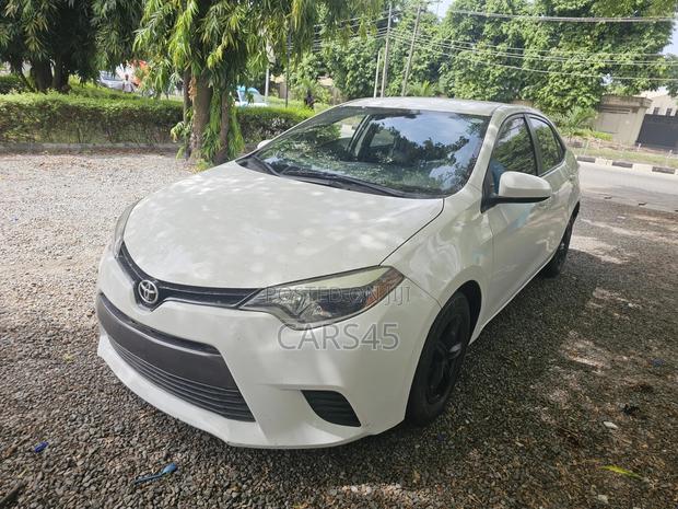 Toyota Corolla 2014 White