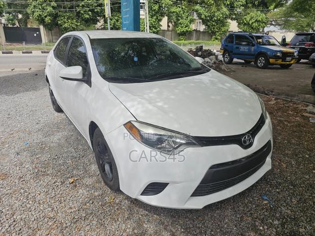 Toyota Corolla 2014 White