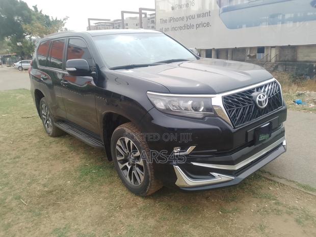 Toyota Land Cruiser 2022 Black