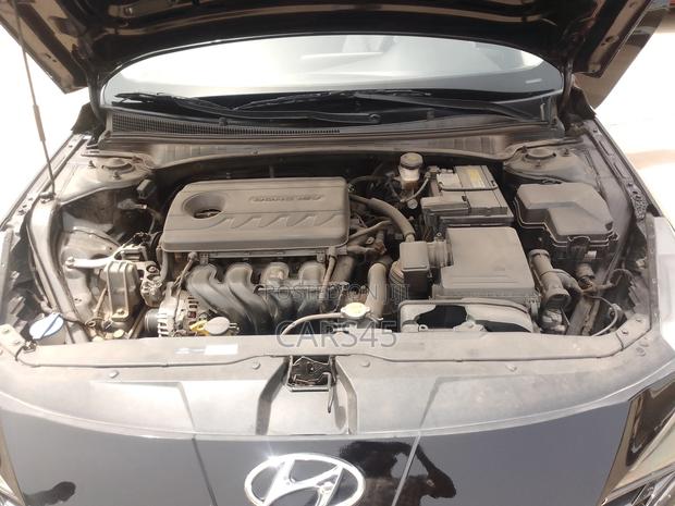 Hyundai Elantra 2022 Black