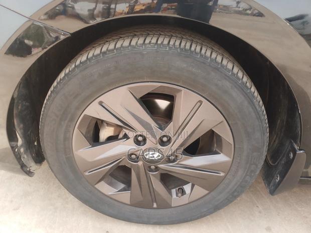 Hyundai Elantra 2022 Black