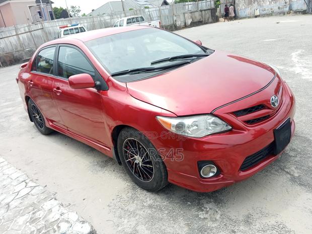 Toyota Corolla S 4dr Sedan (1.8L 4cyl 4A) 2012 Red