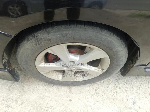 Toyota Corolla Base 4dr Sedan (1.8L 4cyl 5M) 2010 Black