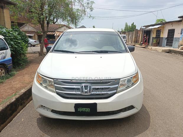Honda Odyssey 2011 White