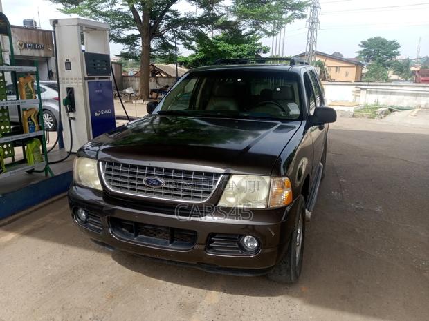 Ford Explorer 2005 Gray