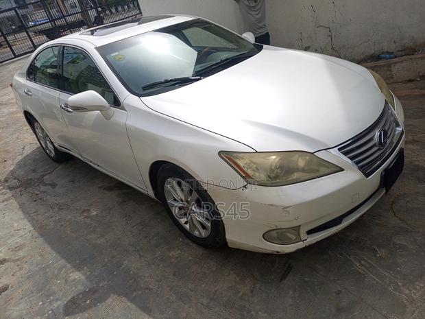 Lexus ES 2011 White
