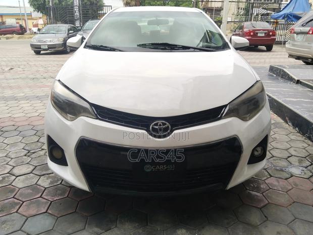 Toyota Corolla 2016 White
