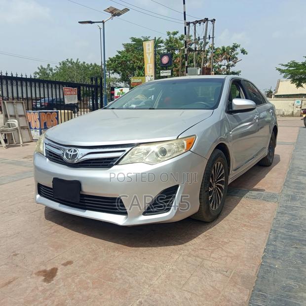 Toyota Camry 2012 Silver