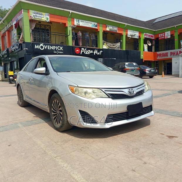 Toyota Camry 2012 Silver