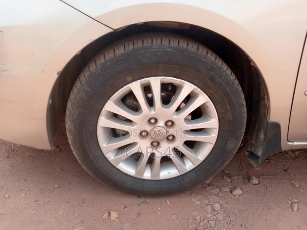 Toyota Sienna 2008 Gold