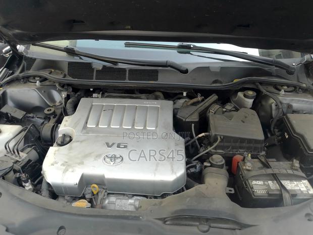 Toyota Venza 2010 Gray