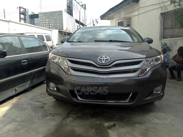 Toyota Venza 2010 Gray