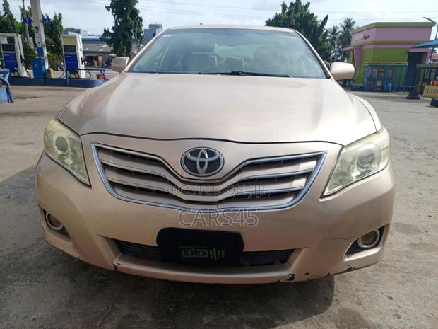 Toyota Camry 2007 Gold