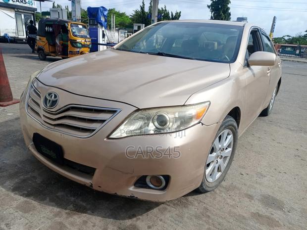Toyota Camry 2007 Gold