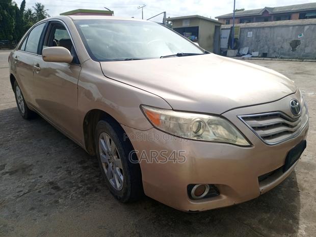 Toyota Camry 2007 Gold