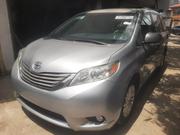 Toyota Sienna 2014 Gray for sale