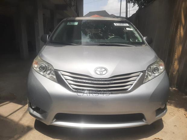 Toyota Sienna 2014 Gray