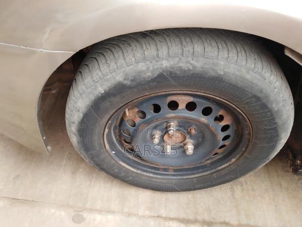 Honda Accord 2005 Gold