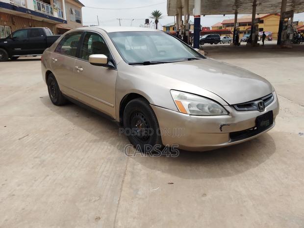 Honda Accord 2005 Gold