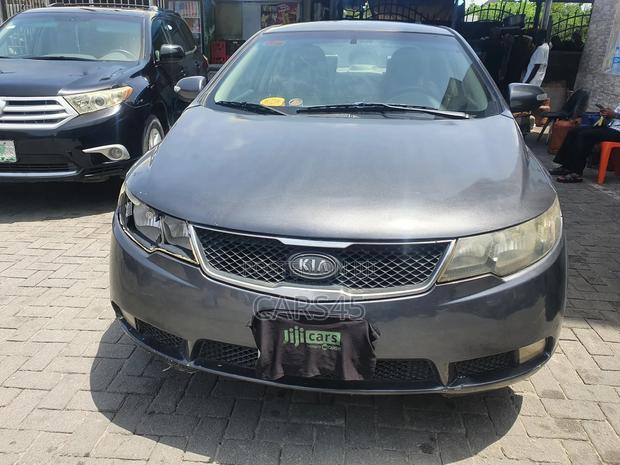 Kia Cerato 2010 Gray