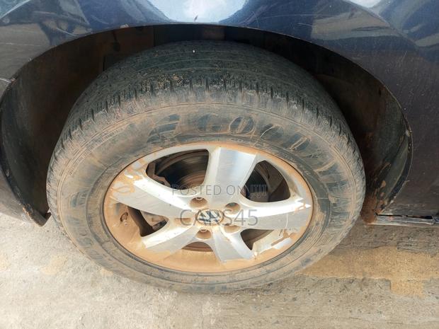 Volkswagen Routan 2009 Blue