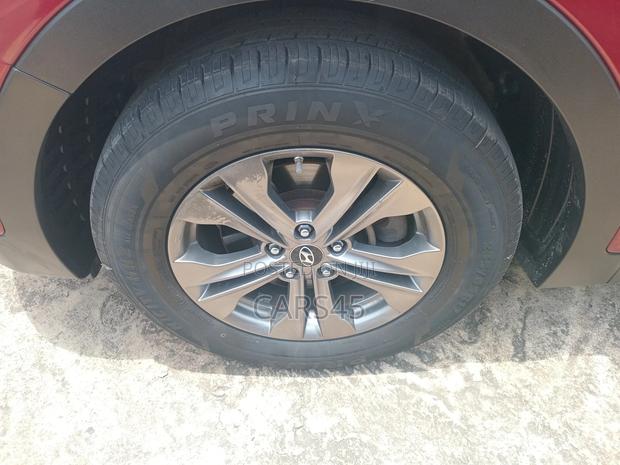 Hyundai Santa Fe 2015 Red