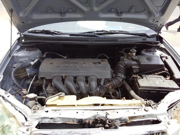 Toyota Corolla 2005 Gray