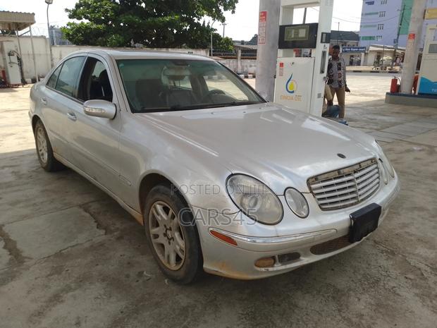 Mercedes-Benz E320 2004 Silver