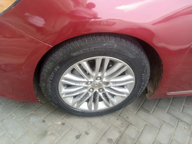 Lexus ES 2015 Red