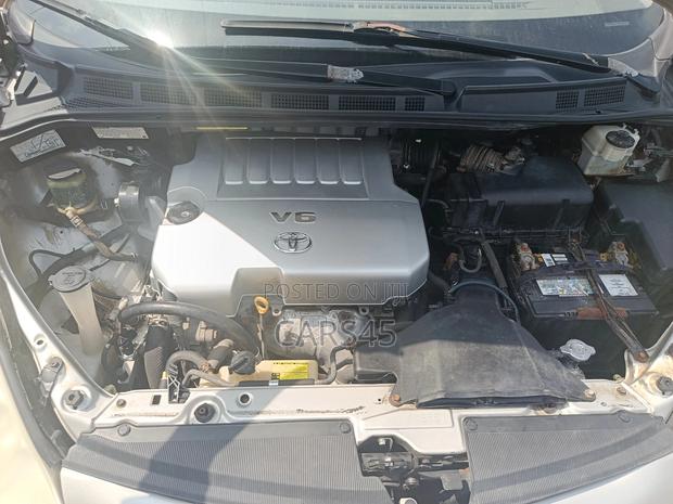Toyota Sienna 2009 Gray