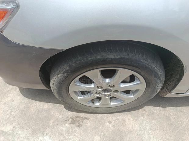 Toyota Camry 2011 Silver