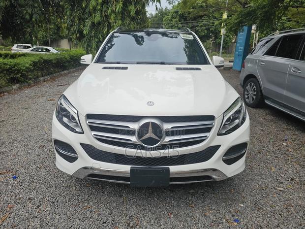 Mercedes-Benz GLE-Class 2016 White